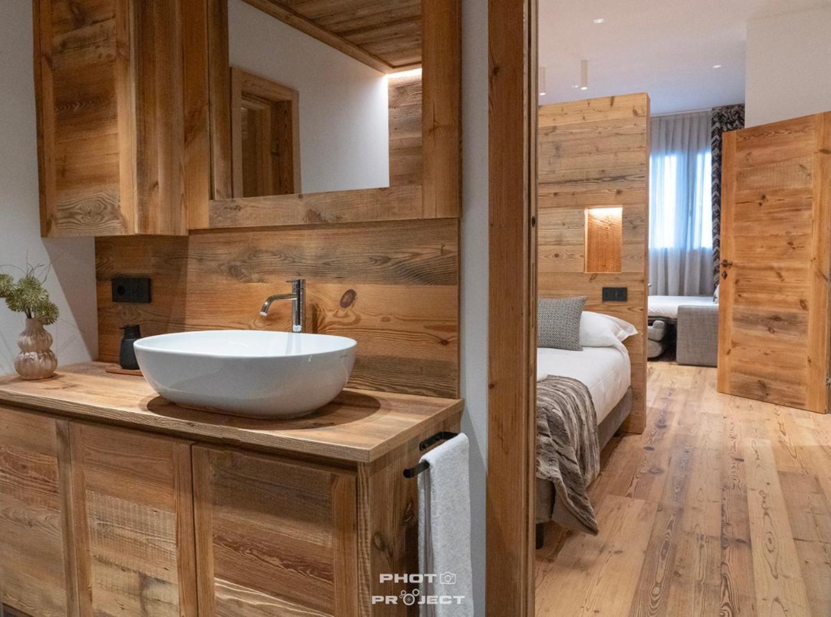 Fior Di Roccia Apartments- In Centro Cervinia, Sauna Privata, Matterhorn Dream เบรยล์-แชร์วิเนีย ภายนอก รูปภาพ