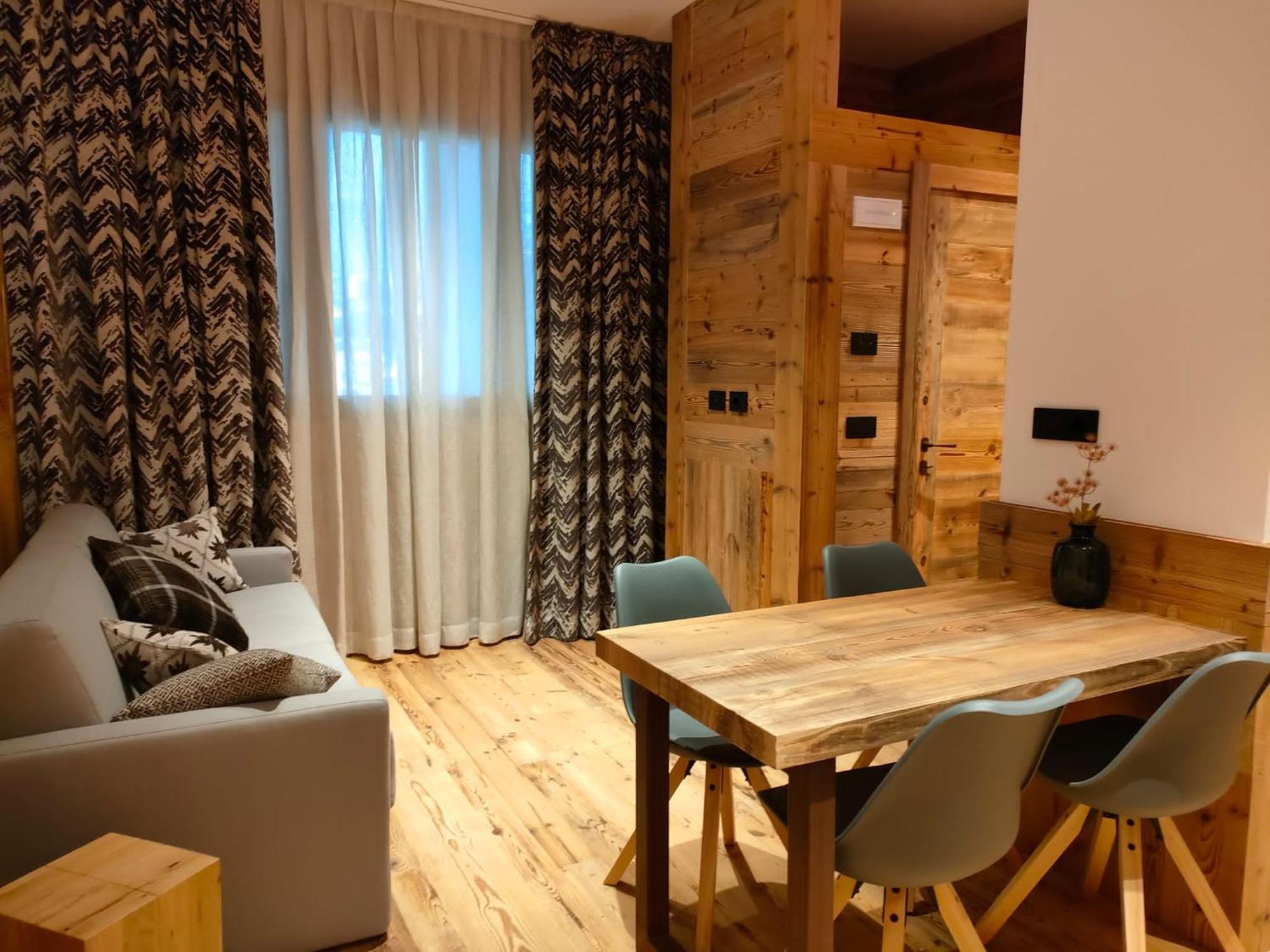 Fior Di Roccia Apartments- In Centro Cervinia, Sauna Privata, Matterhorn Dream เบรยล์-แชร์วิเนีย ภายนอก รูปภาพ