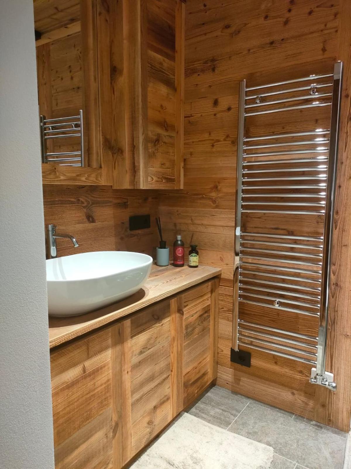 Fior Di Roccia Apartments- In Centro Cervinia, Sauna Privata, Matterhorn Dream เบรยล์-แชร์วิเนีย ภายนอก รูปภาพ