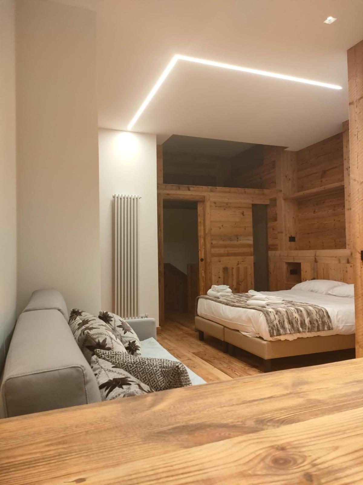 Fior Di Roccia Apartments- In Centro Cervinia, Sauna Privata, Matterhorn Dream เบรยล์-แชร์วิเนีย ภายนอก รูปภาพ