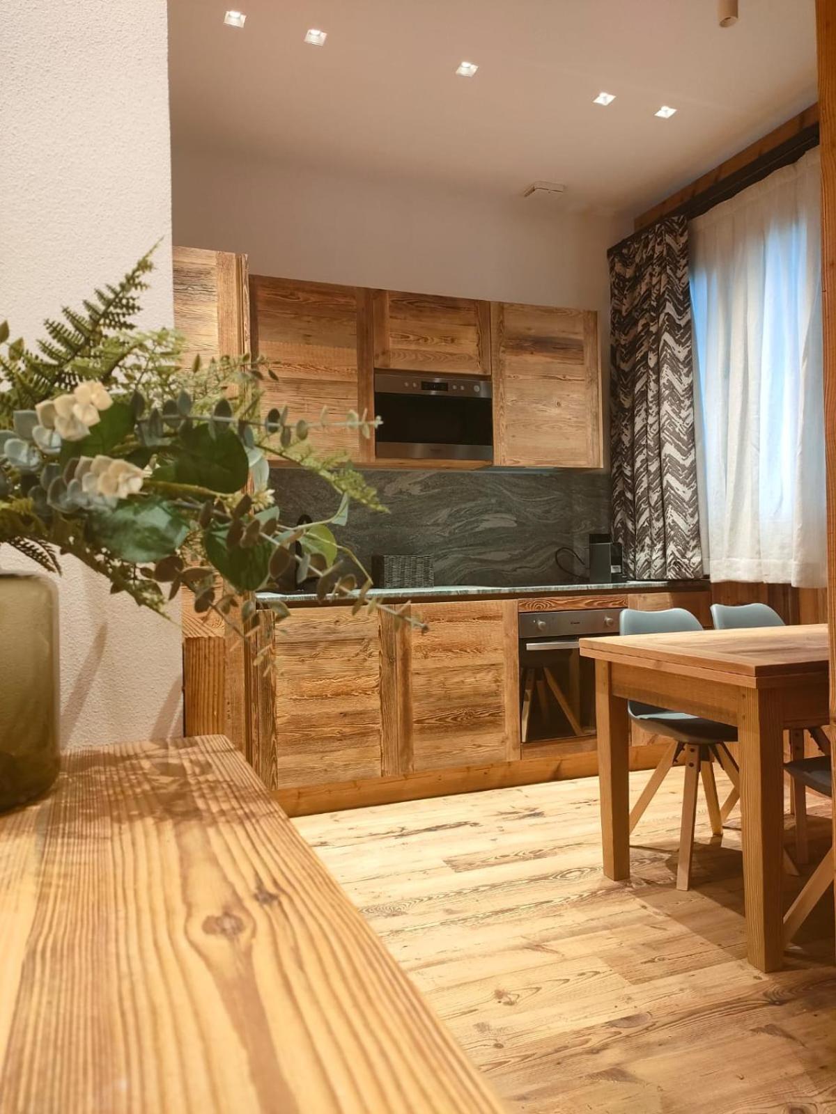 Fior Di Roccia Apartments- In Centro Cervinia, Sauna Privata, Matterhorn Dream เบรยล์-แชร์วิเนีย ภายนอก รูปภาพ